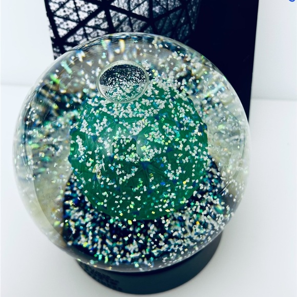 NIB Waterford 2021 Times Square Snow Globe Gift Of Happiness Home Decor #1055465 - Picture 5 of 11